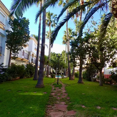Charming In With Shared Pool 45m² Апартаменты *