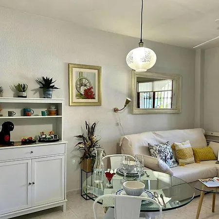Charming In With Shared Pool 45m² *